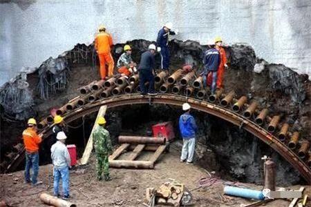 新余隧道钢花管支护案例